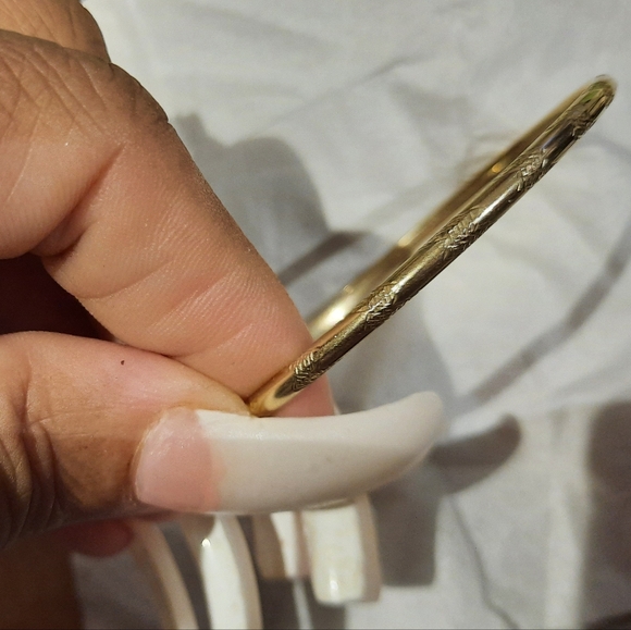 NWT seXXXy AUTHENTIC GENUINE SOLID 10K YELLOW GOLD ๐ BANGLE BRACELET ๐ CUT - Picture 2 of 12